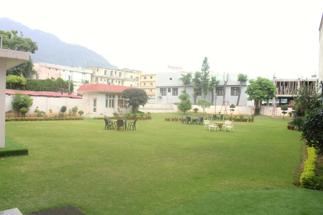 Hotel Ambica Katra Katra  Exterior foto